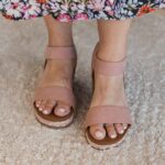 Very G Devon 2 Wedge Sandals- Blush